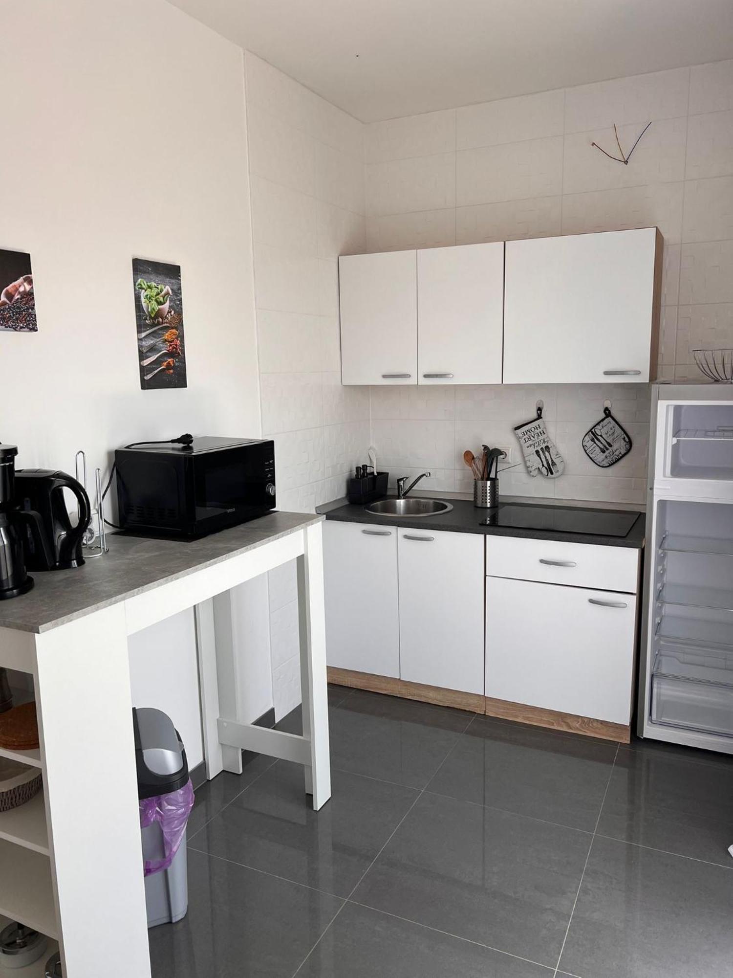 Apartment Lena Baška Voda Eksteriør bilde